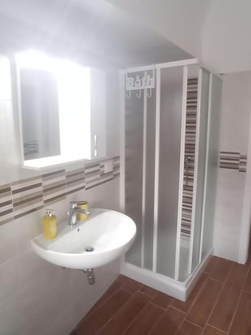 Dimora Del Cavaliere Apartment ลาควิลา ภายนอก รูปภาพ