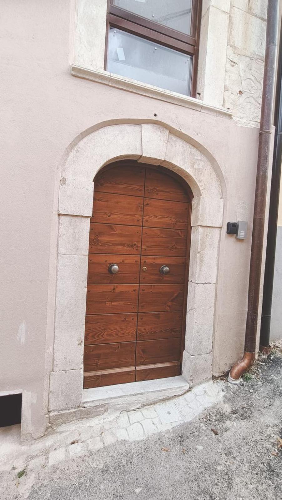 Dimora Del Cavaliere Apartment ลาควิลา ภายนอก รูปภาพ